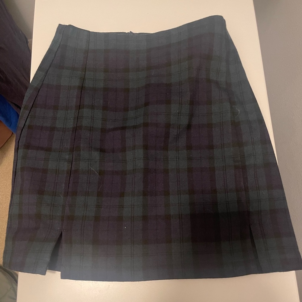 Brandy melville plaid skirt (new with tags)